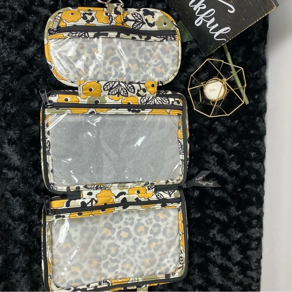 NWOT Vera Bradley Hanging Travel Bag